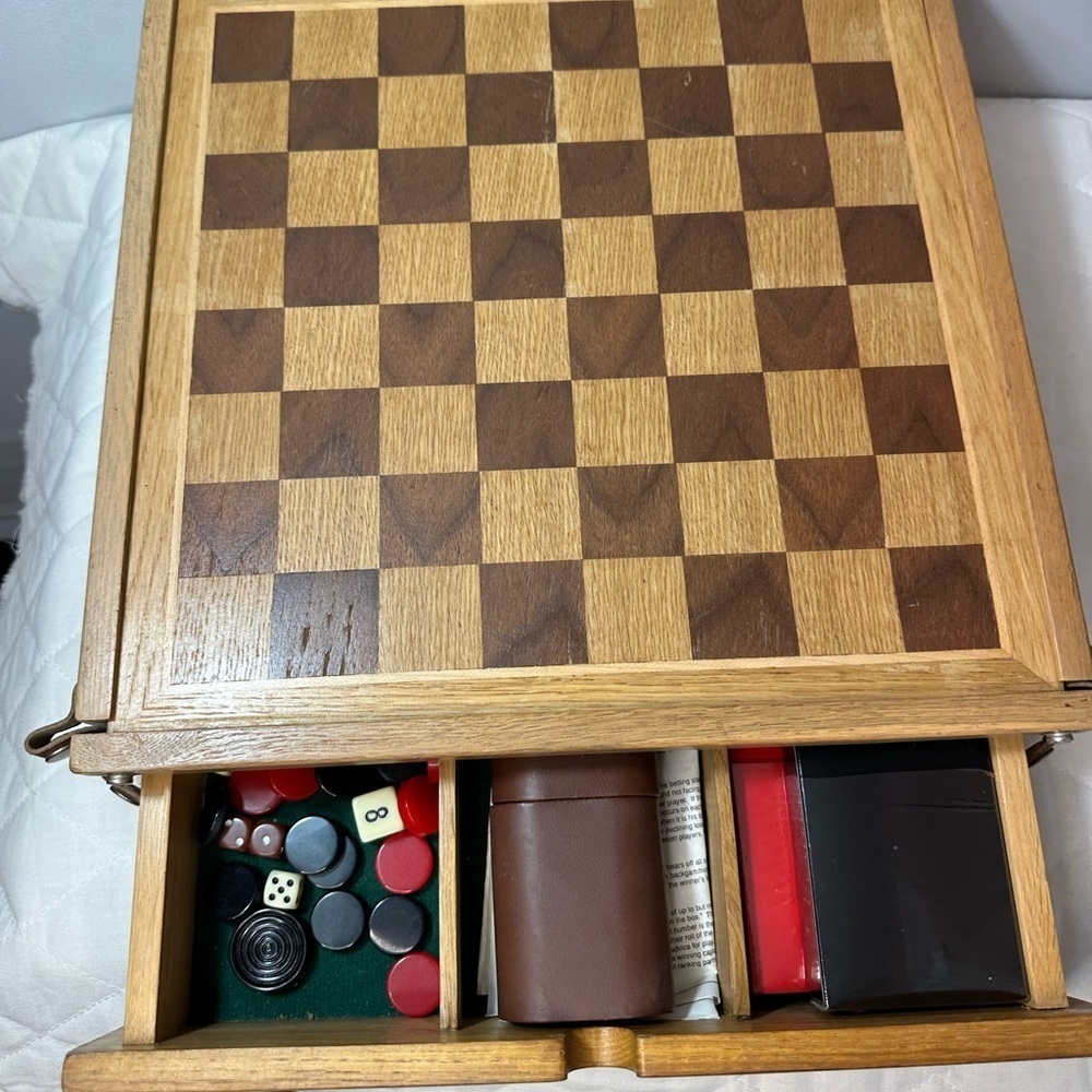 Vintage Marlboro Collector Wooden Backgammon Checkers Cards Poker Chips Wooden - Picture 1 of 15